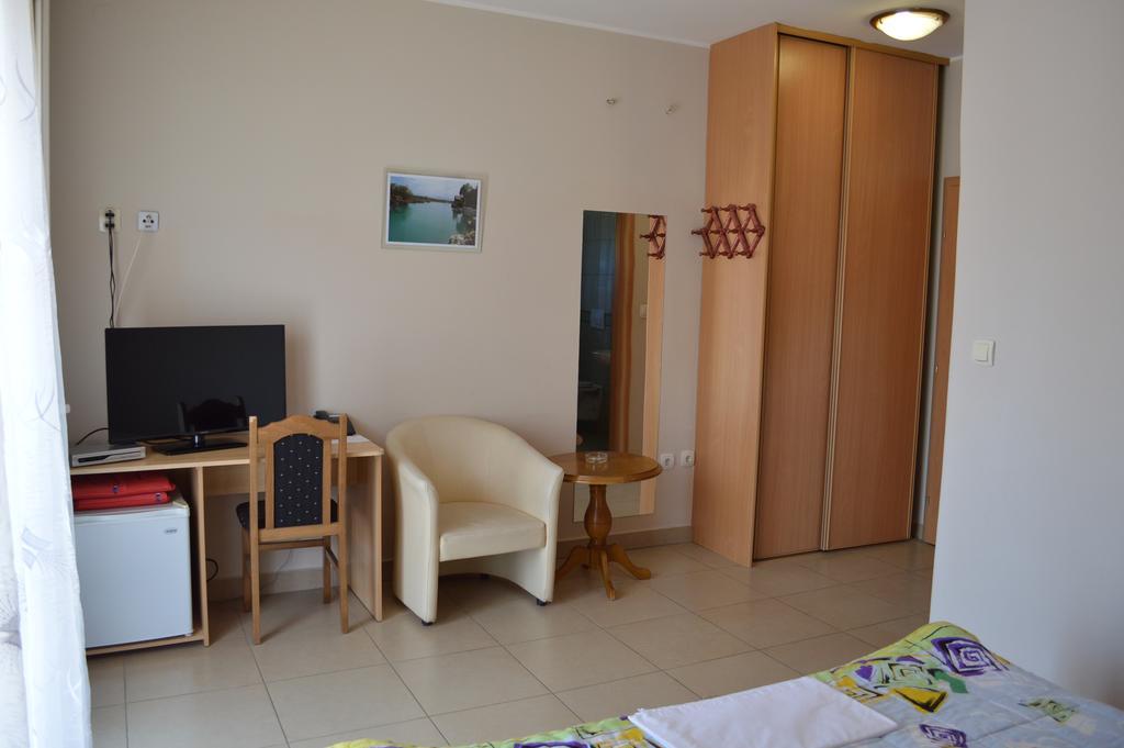 Hotel Kangaroo Budva Exterior photo