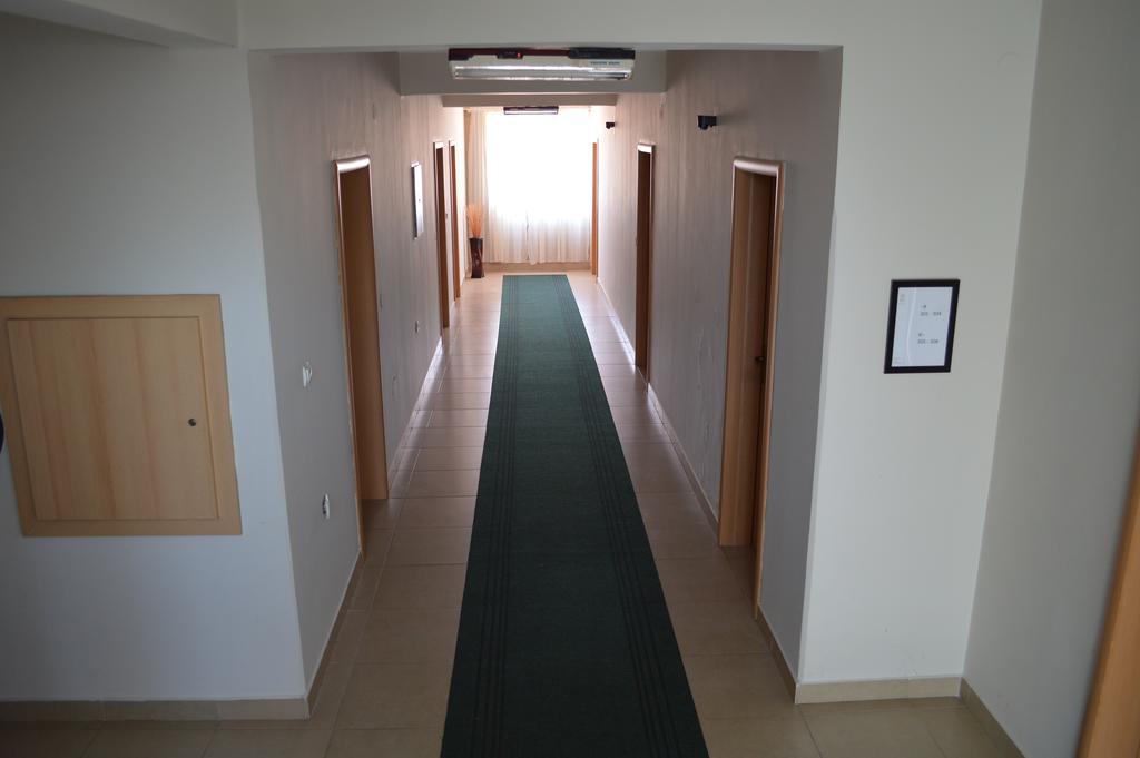 Hotel Kangaroo Budva Exterior photo